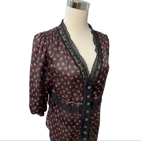 Dolce & Gabbana Blouse with Lace - Picture 2 of 3